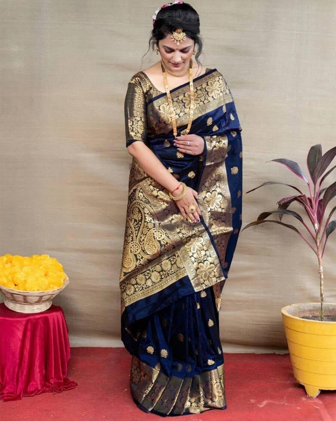 Shiv Textiles Women's Silk Woven Kanjivaram Saree(S-102-BLACK-P)